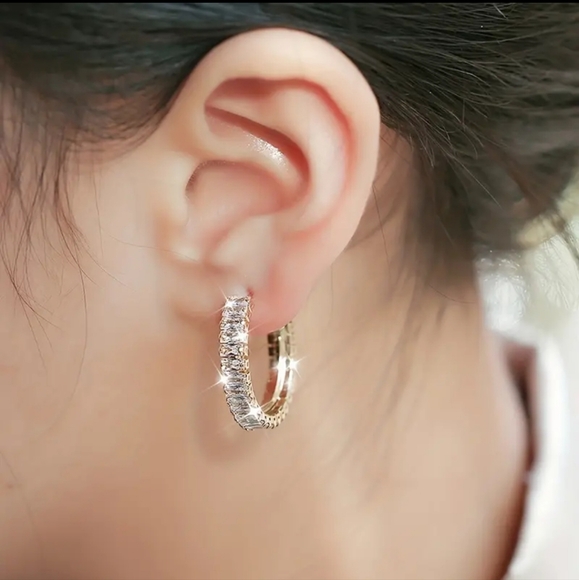 Sliver diamond hoop earrings - Picture 6 of 6